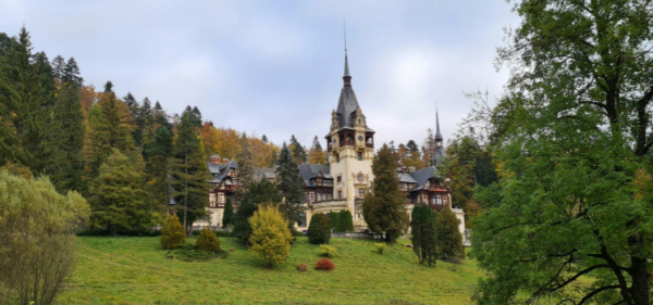 По той бік Карпат (за мотивами серіалу Wednesday). Виїзд з Києва