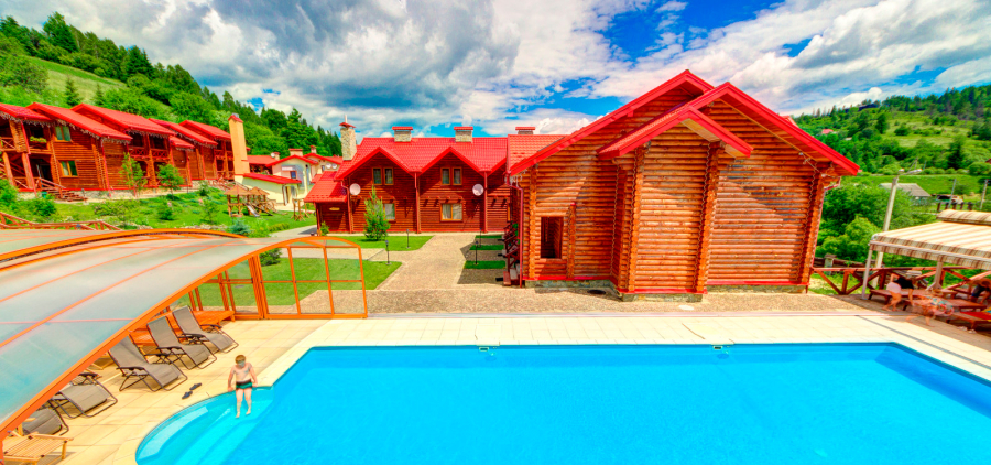 Дитячий табiр Happy land у Карпатах. "Маєток Сокільське"